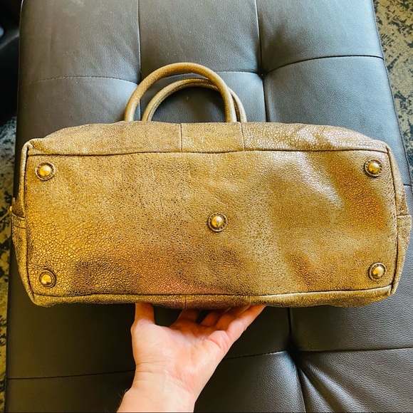 Yves Saint Laurent Gold Volcano Easy Tote Bag - Picture 3 of 12